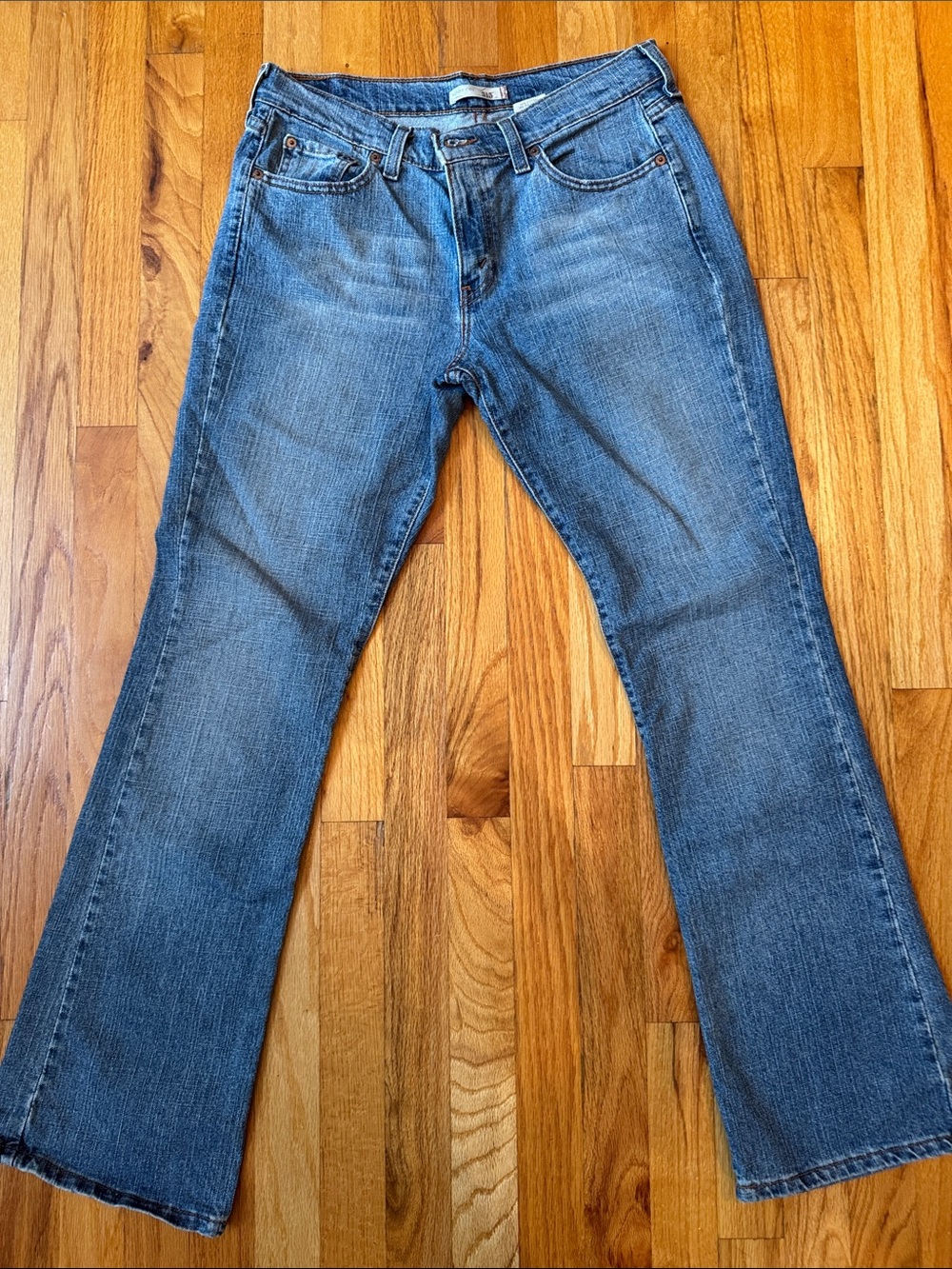 Levi bootcut jeans